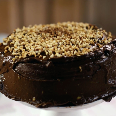 the-detox-kitchen-gluten-free-cacao-date-and-almond-cake-with-chocolate-orange-icing