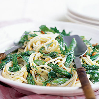 asparagus-and-lemon-spaghetti-with-rocket-and-pine-nuts