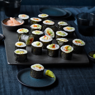 avocado-and-roasted-pepper-sushi-rolls