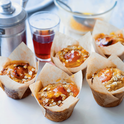 apricot-cinnamon-breakfast-muffins