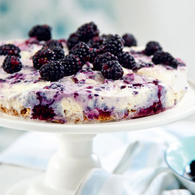 blackberry-ice-cream-cake