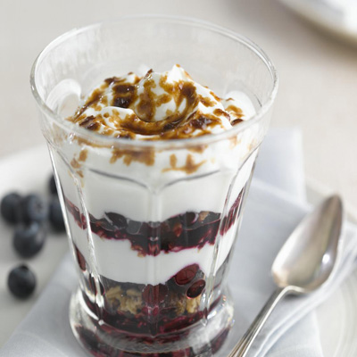 blueberry-and-granola-fool