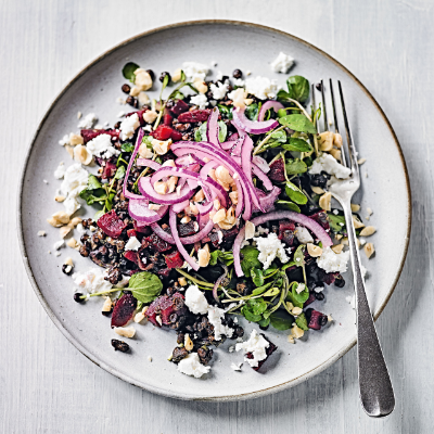 beetroot-lentil-salad-with-red-onion-pickle