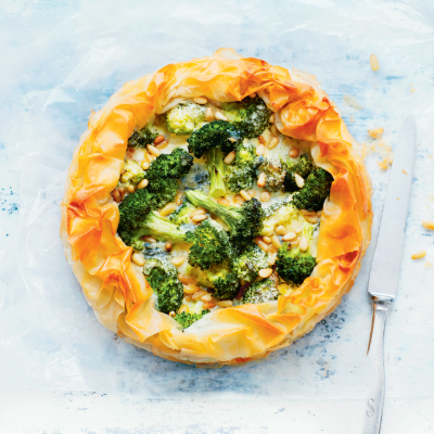broccoli-gorgonzola-pine-nut-tart