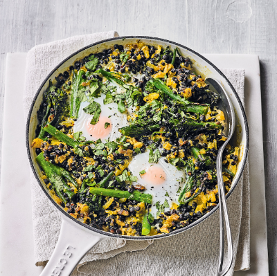 baked-eggs-with-spicy-black-lentils