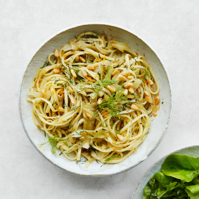 caramelised-fennel-pasta-with-pine-nuts-and-orange