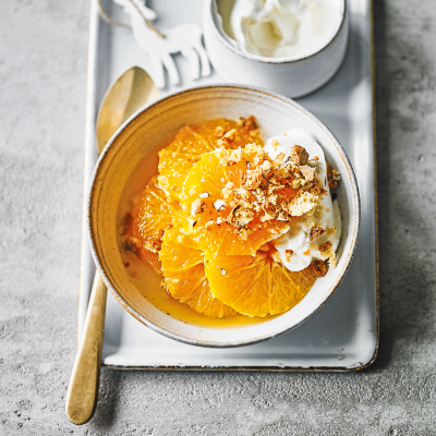 caramelised-oranges-with-cantuccini-crumbs-mascarpone