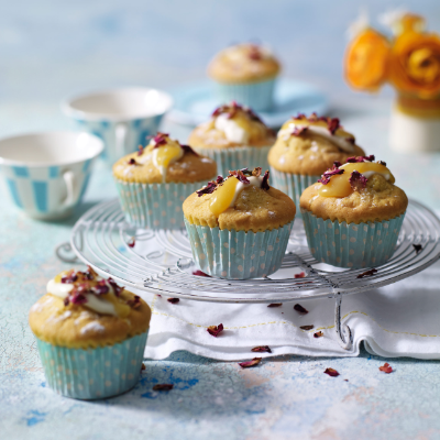 coconut-and-lemon-cupcakes