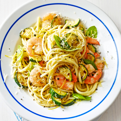courgette-and-prawn-linguine