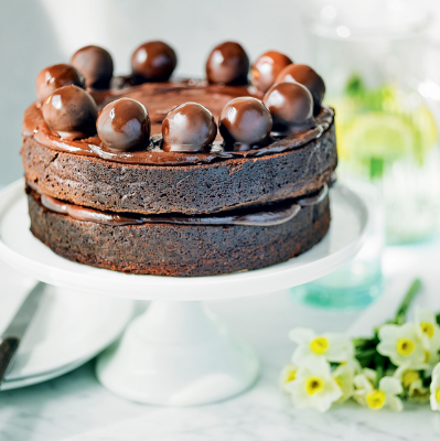 martha-collisons-chocolate-truffle-simnel-cake