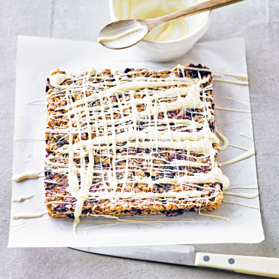 crunchy-almond-blueberry-white-chocolate-squares