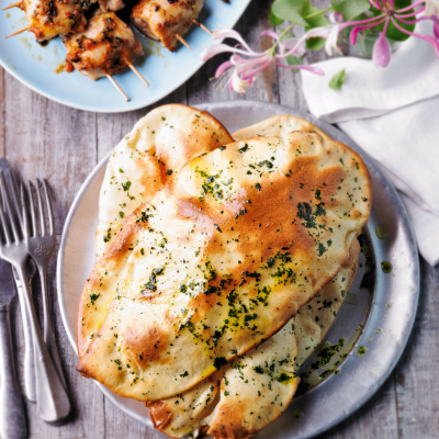 garlic-and-coriander-naan-bread