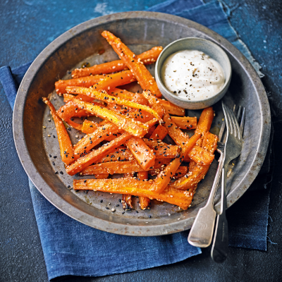 baked-carrot-sesame-fries