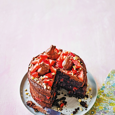 chocolate-strawberry-layer-cake