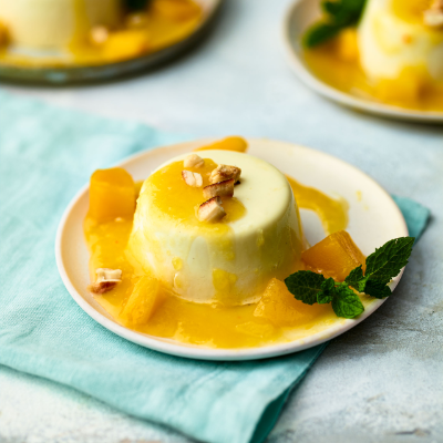 coconut-panna-cotta-with-spicy-mango-coulis