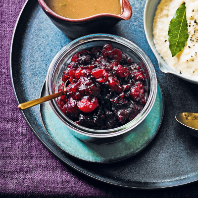 cranberry-sauce-with-port-ginger