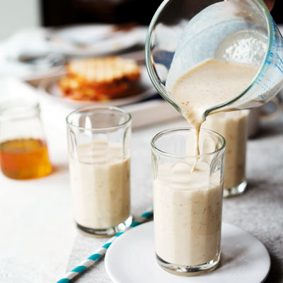 date-and-banana-smoothie