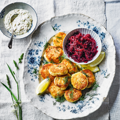 danish-fishcakes-with-beetroot-remoulade