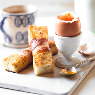 boiled-eggs-with-crispy-egg-bacon-soldiers