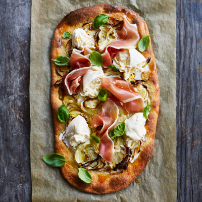 fennel-burrata-prosciutto-pizzas