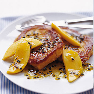 french-toast-with-mango-and-passion-fruit-syrup