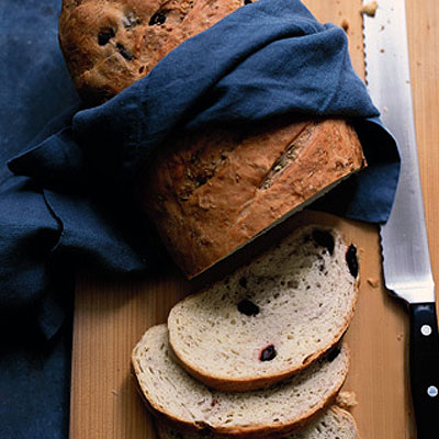 fennel-and-olive-bread