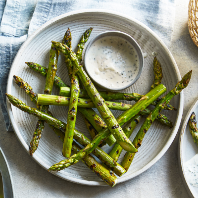 griddled-asparagus-with-a-ranch-style-dip