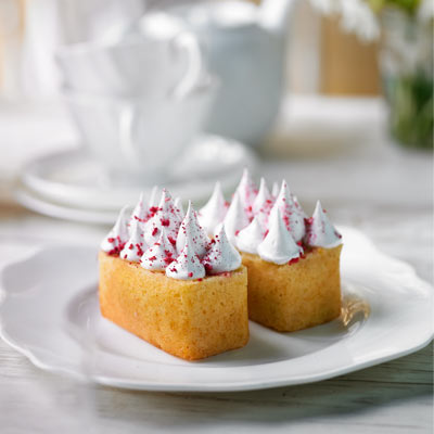 hestons-olive-oil-and-raspberry-cakes
