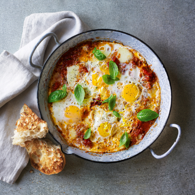 italian-style-baked-eggs-with-mozzarella