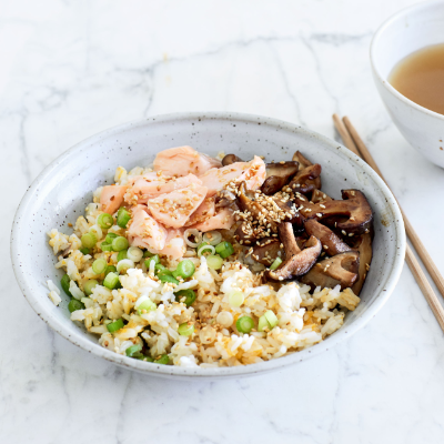 Japanese-style rice and egg bowl