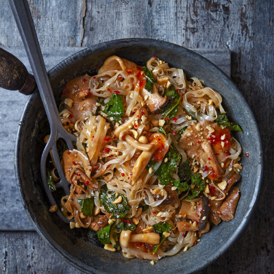 kale-and-mushroom-rice-noodle-stir-fry