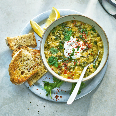 lentil-turmeric-spinach-soup