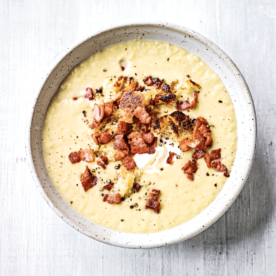 leek-cauliflower-soup-with-bacon-croutons