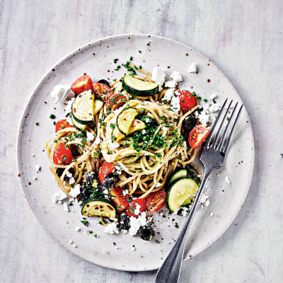 mediterranean-spaghetti-salad-in-avocado-chive-dressing