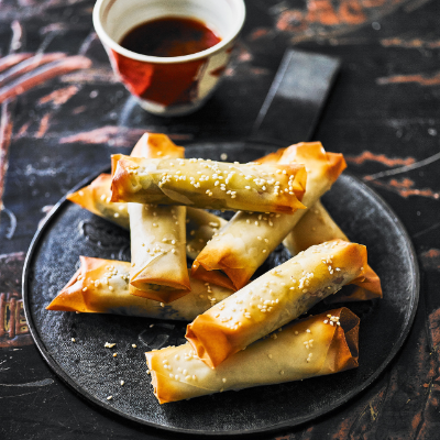 mixed-veg-spring-rolls-with-fiery-dipping-sauce