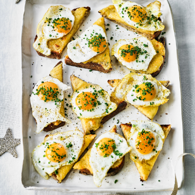 marthas-rarebit-toast-with-quail-eggs