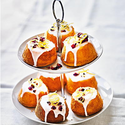 martha-collisons-mini-lemon-rose-cakes