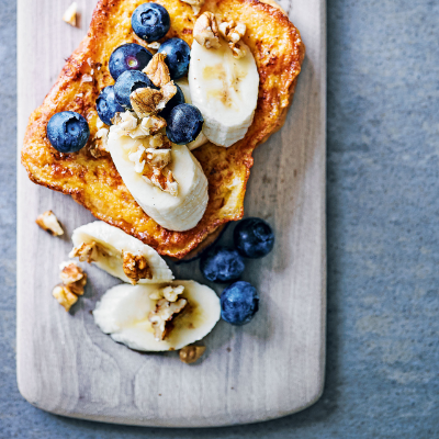french-toast-with-bananas-blueberries-walnuts