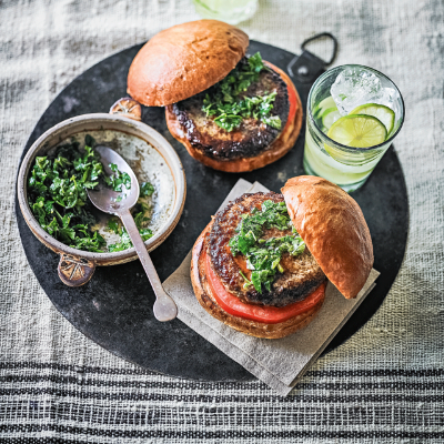 argentinian-burgers-with-chimichurri