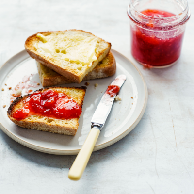 nectarine-and-raspberry-jam