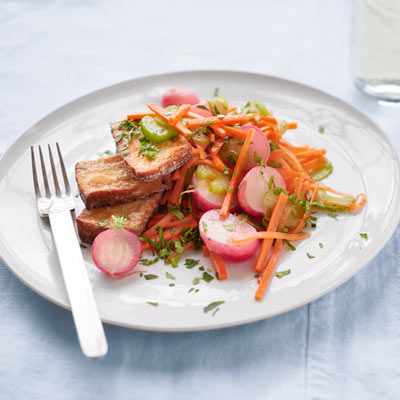 smoked-tofu-radish-and-carrot-salad