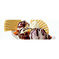 pecan-nut-brittle-and-hot-chocolate-ice-cream-sundae