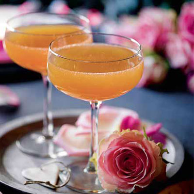 passion-fruit-bellini-cocktails
