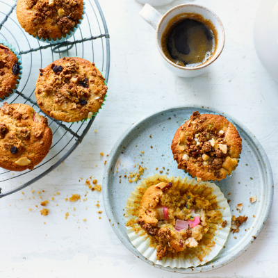 passion-fruit-rhubarb-and-granola-muffins