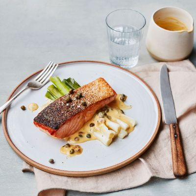 pan-fried-salmon-with-baby-leeks-and-anchovy-hollandaise