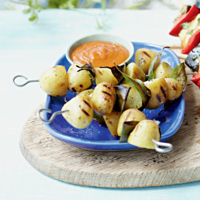 potato-skewers-with-barbecued-ketchup