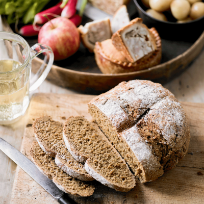 ploughman-s-lunch-with-soda-bread