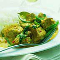 red-thai-style-pork-curry-with-green-beans