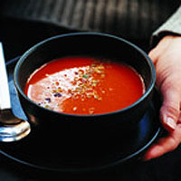 roasted-red-pepper-soup-with-crunchy-dukkah