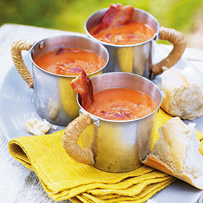 roasted-tomato-soup-with-crispy-bacon